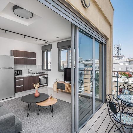 Superb 1,5 Bdr W Balcony Close To The Beach Tel Aviv Luaran gambar